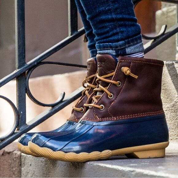 Sperry’s Women's Saltwater Duck Boot • Tan/Navy • Size 5 - Picture 1 of 13